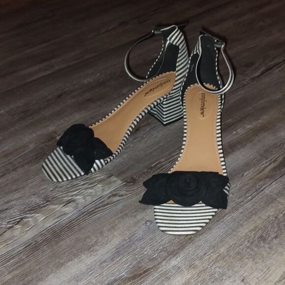Comfortview Ona Sandal navy and white striped block heel  Sz 12 - Picture 1 of 6